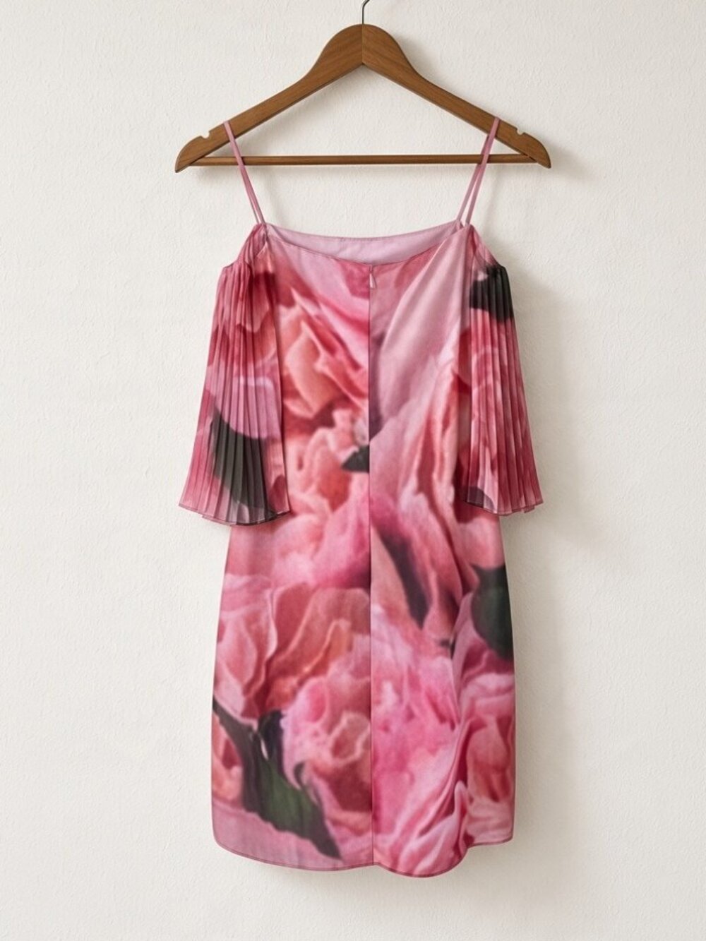 PHOEBE COUTURE WATERCOLOR FLORAL COLD SHOULDER DRESS - Picture 6 of 8